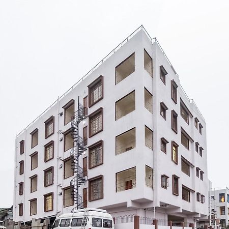 Hotel Travellers Inn Шиллонг Екстер'єр фото