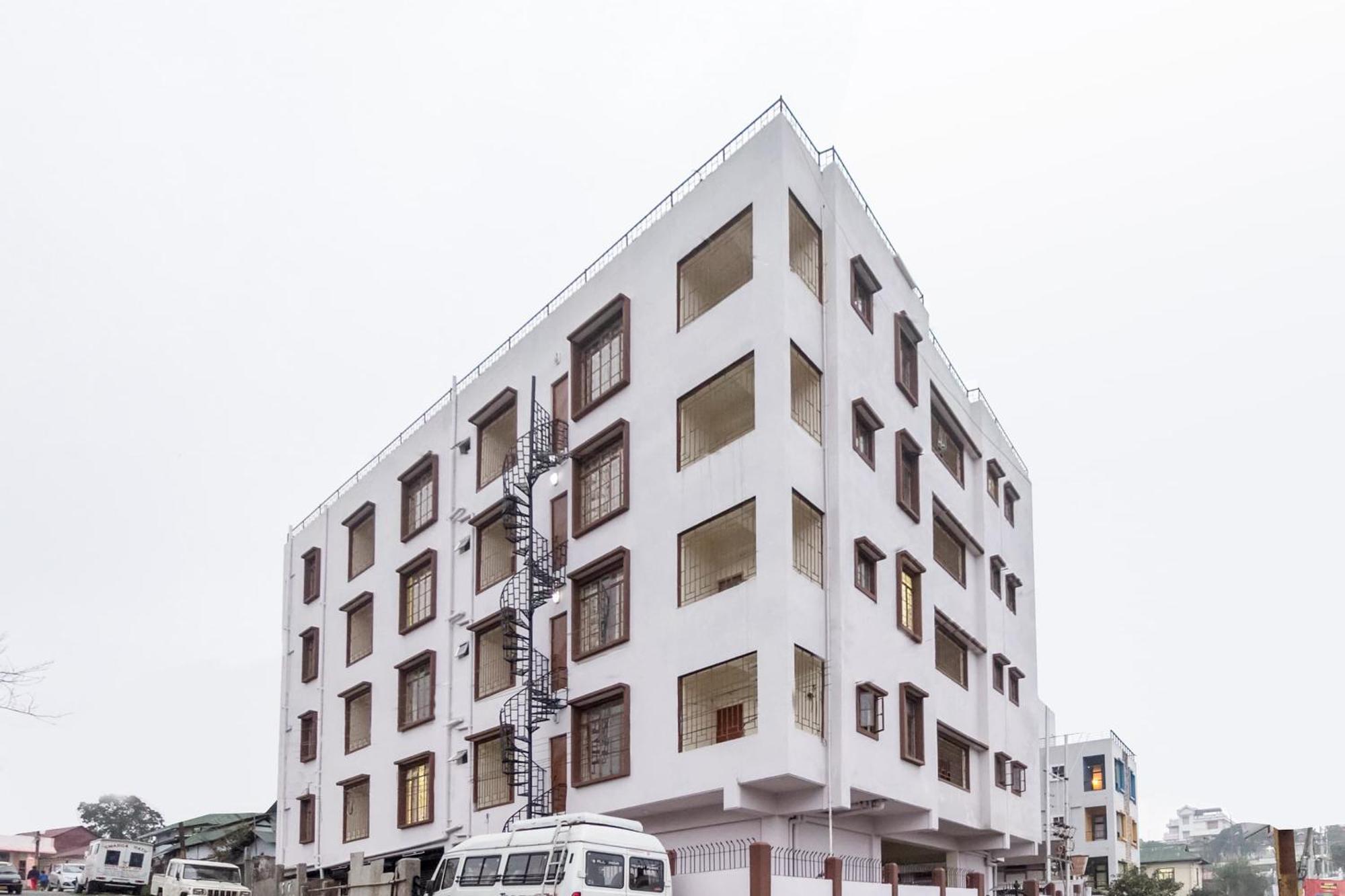 Hotel Travellers Inn Шиллонг Екстер'єр фото