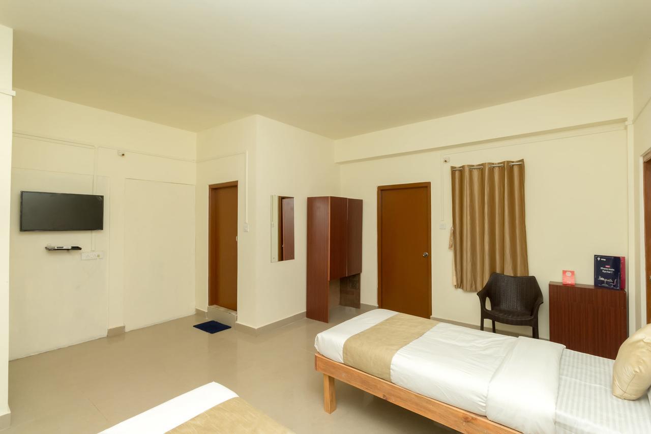 Hotel Travellers Inn Шиллонг Екстер'єр фото