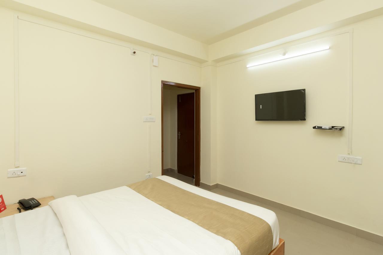 Hotel Travellers Inn Шиллонг Екстер'єр фото