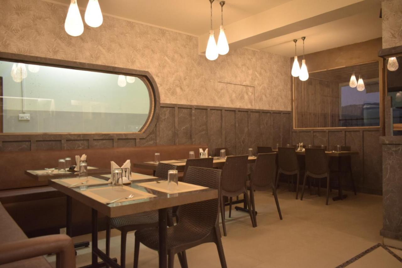 Hotel Travellers Inn Шиллонг Екстер'єр фото
