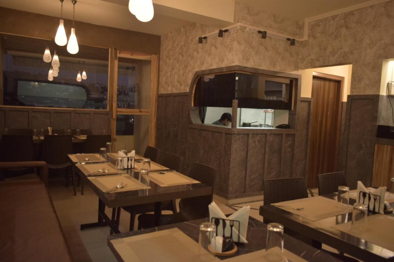 Hotel Travellers Inn Шиллонг Екстер'єр фото